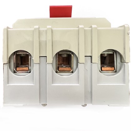 Crabtree Polestar 125/22B AC22A 125A 125 Amp 3 Pole Phase Isolator Main Switch Disconnector